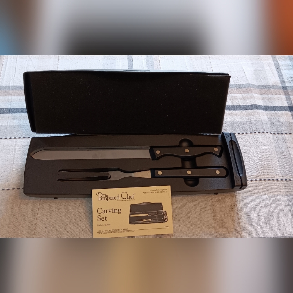 Pampered Chef Black Carving Knife and Fork Set
